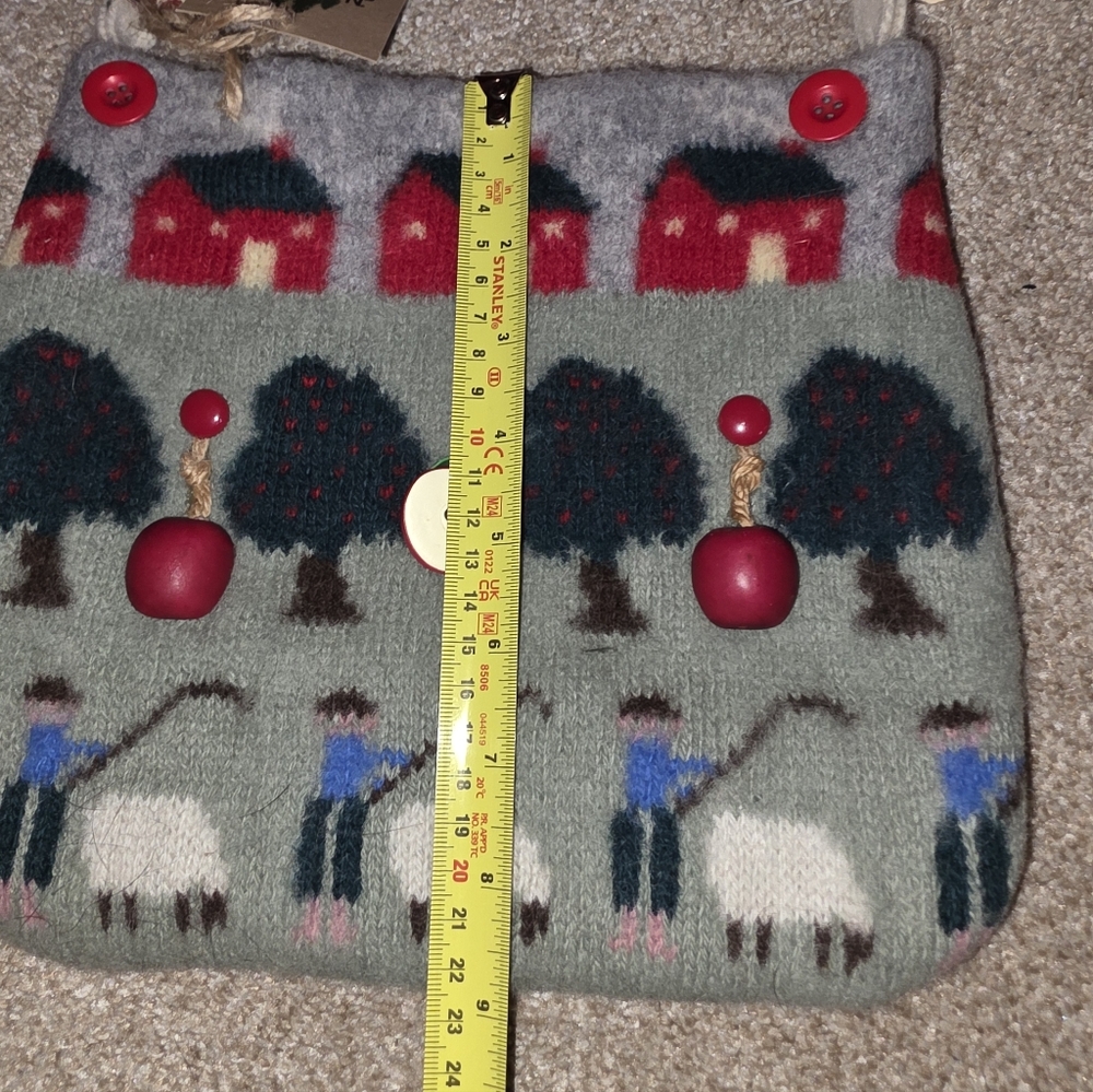 Charming Red and Gray Satchel - Picture 8 of 8